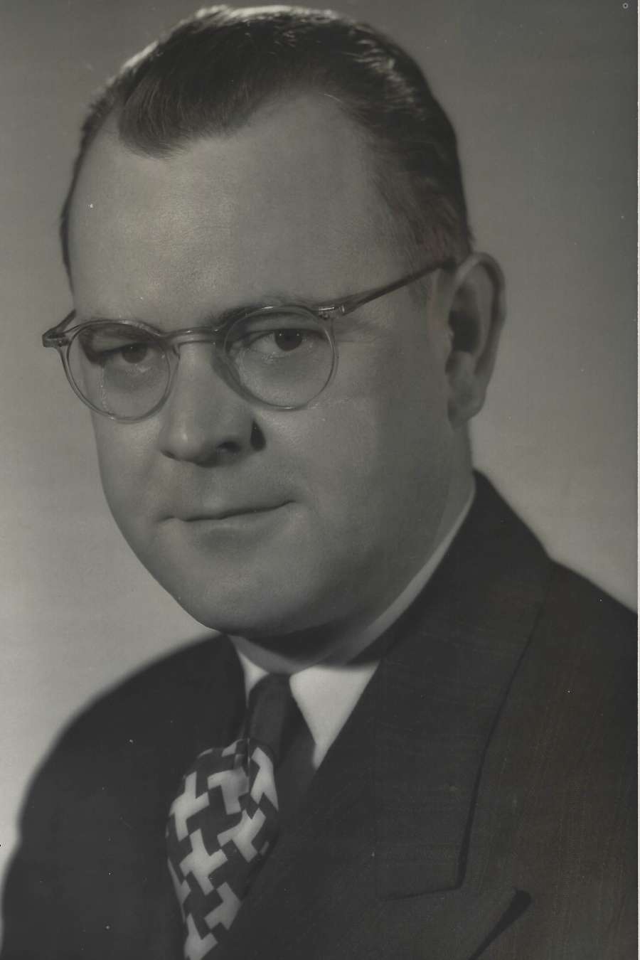 Main Image Supporting the Content of author-author